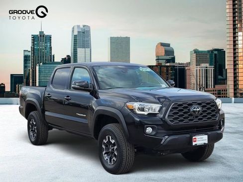 Used 2021 Toyota Tacoma TRD Off-Road w/ Technology Package AWD/4WD image 8