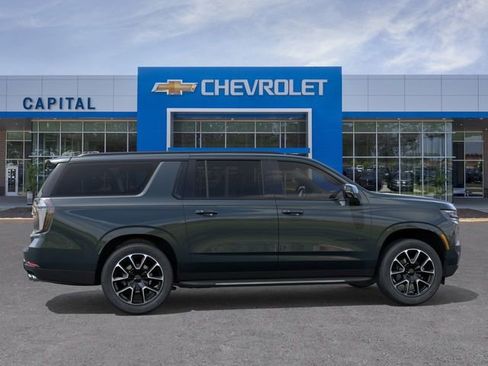 New 2026 Chevrolet Suburban RST w/ Comfort Package AWD/4WD image 5