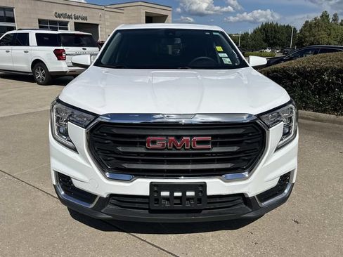 Used 2024 GMC Terrain SLE AWD/4WD image 2