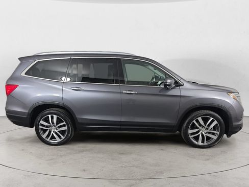 Used 2016 Honda Pilot Touring image 4