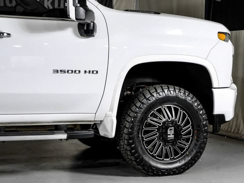 Used 2022 Chevrolet Silverado 3500 LTZ w/ LTZ Plus Package AWD/4WD image 8