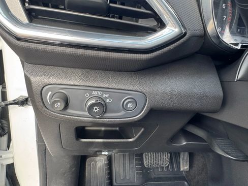 Used 2022 Chevrolet TrailBlazer LT w/ Convenience Package image 28