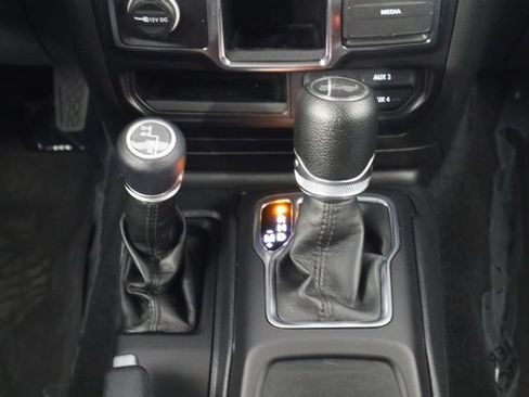 Used 2022 Jeep Wrangler Unlimited Sport AWD/4WD image 27