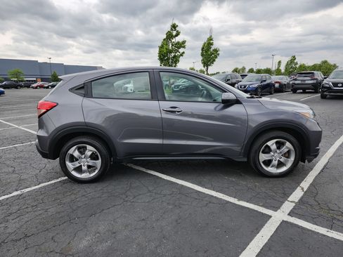 Used 2017 Honda HR-V LX image 16