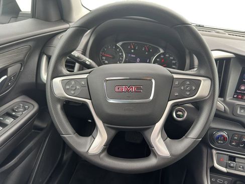 Used 2022 GMC Terrain SLE w/ Driver Convenience Package FWD image 8