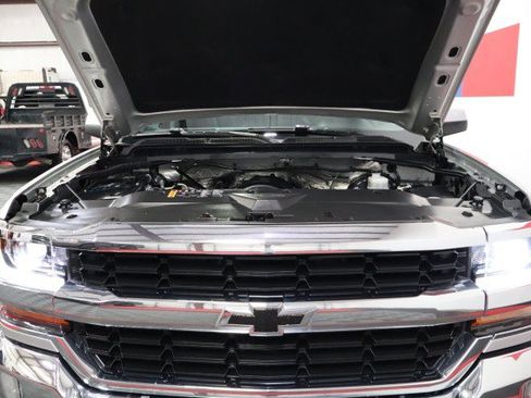 Used 2018 Chevrolet Silverado 1500 LT w/ Texas Edition RWD image 73