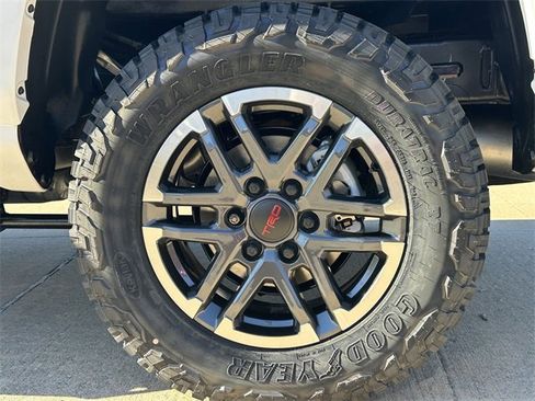 New 2025 Toyota Tacoma TRD Sport image 9