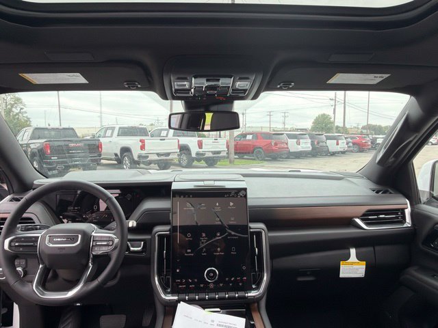 New 2026 GMC Yukon Denali w/ Sun & Power Step Package AWD/4WD image 37