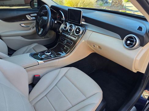 Used 2018 Mercedes-Benz C 300 Sedan image 16