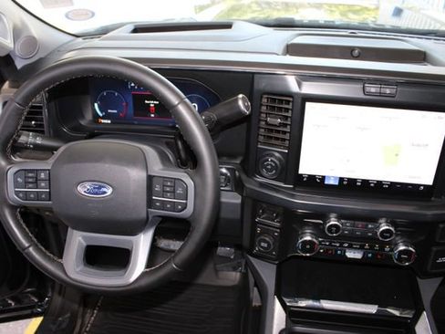 Used 2025 Ford F250 Lariat w/ Lariat Ultimate Package AWD/4WD image 31