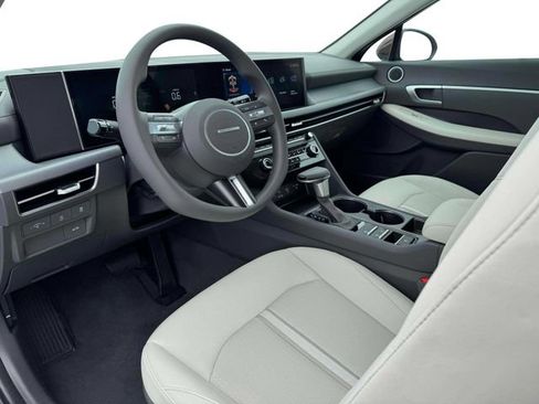 New 2025 Hyundai Sonata SE image 14