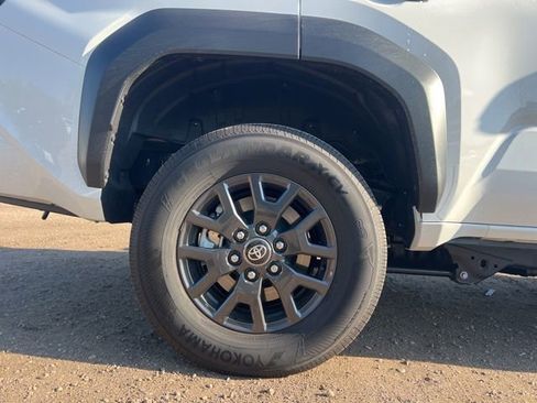 Used 2026 Toyota 4Runner SR5 AWD/4WD image 11
