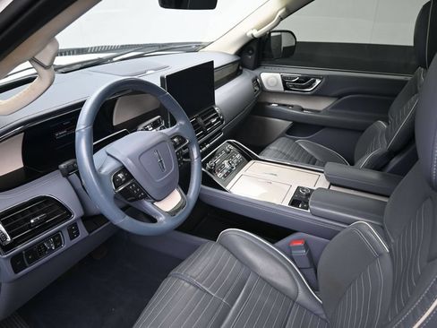 Used 2022 Lincoln Navigator Black Label AWD/4WD image 19