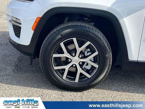 Certified 2024 Jeep Grand Cherokee Limited AWD/4WD image 10