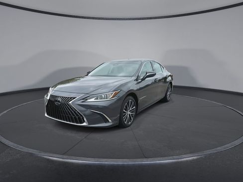 Used 2025 Lexus ES 350 w/ Premium Package image 4