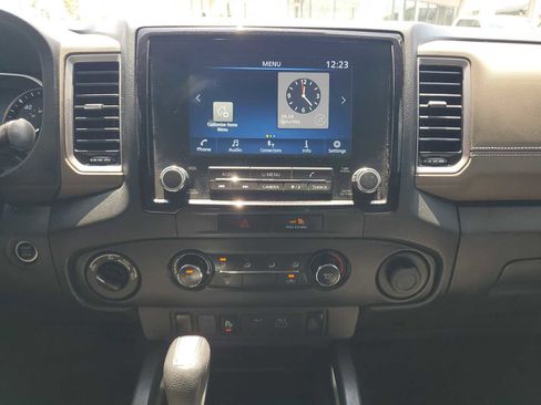 Used 2023 Nissan Frontier SV w/ Technology Package AWD/4WD image 12