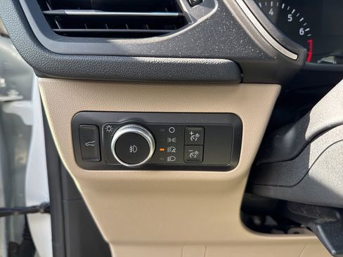 Certified 2020 Ford Escape SEL image 11