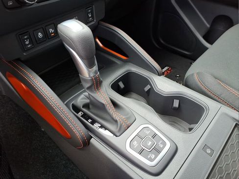 New 2026 Nissan Frontier PRO-4X w/ Pro-4x Convenience Package image 17