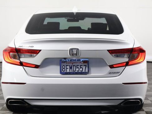 Used 2018 Honda Accord Sport image 5