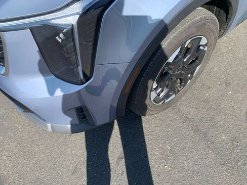 Certified 2024 Kia Sorento S w/ Panoramic Sunroof Package FWD image 2