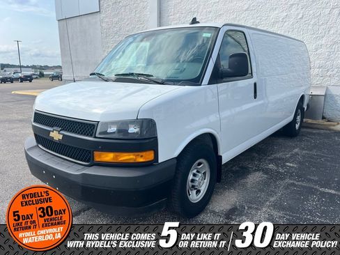 Used 2020 Chevrolet Express 3500 Extended w/ Driver Convenience Package RWD image 2