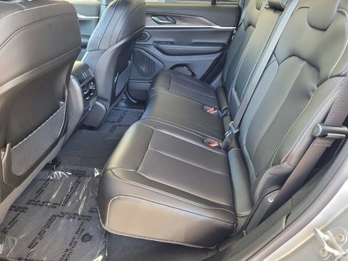 New 2026 Jeep Grand Cherokee Limited w/ Luxury Tech Group II AWD/4WD image 5