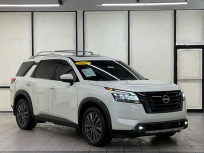Used 2023 Nissan Pathfinder SL w/ SL Premium Package