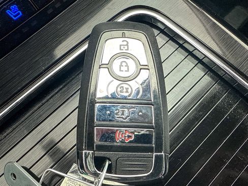 Used 2023 Lincoln Nautilus Reserve w/ Equipment Group 201A image 45