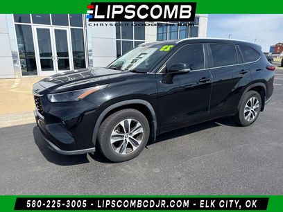 Used 2023 Toyota Highlander XLE