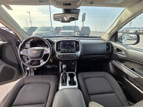 Used 2022 Chevrolet Colorado LT w/ Fleet Safety Package image 25