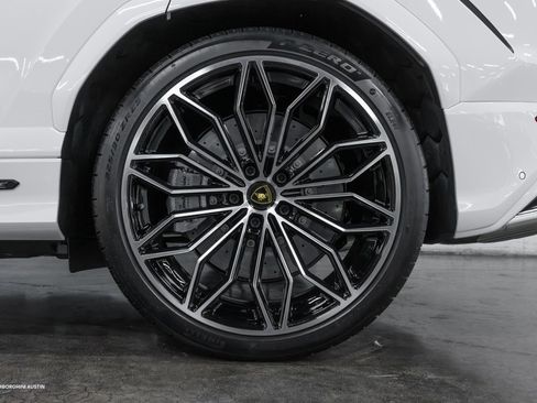 New 2025 Lamborghini Urus SE image 10