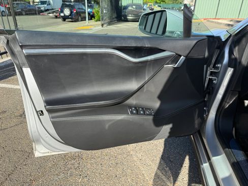 Used 2015 Tesla Model S P85D image 11