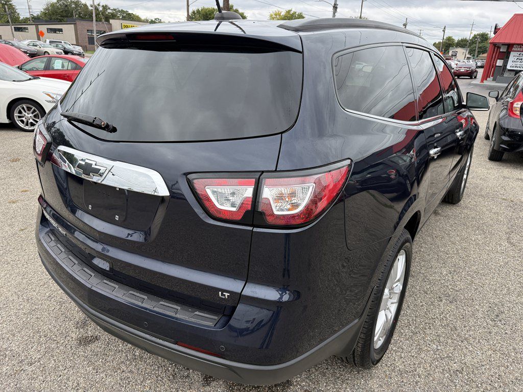 Used 2017 Chevrolet Traverse LT w/ Style and Technology Package AWD/4WD image 5