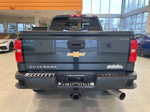 Used 2018 Chevrolet Silverado 2500 High Country image 6