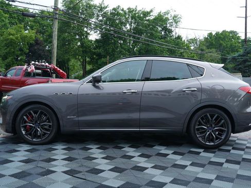 Used 2018 Maserati Levante S GranSport AWD/4WD image 11