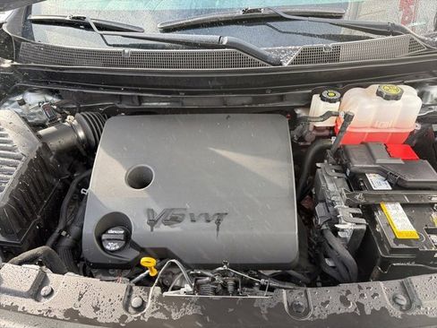 Certified 2023 Chevrolet Traverse RS image 12