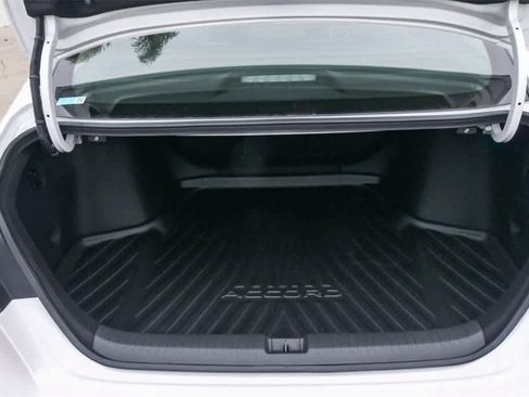 Used 2025 Honda Accord SE image 11