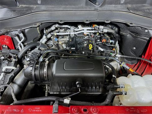 Used 2022 Ford Explorer XLT image 29