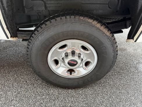 Used 2010 GMC Sierra 3500 W/T w/ Snow Plow Prep Package image 24