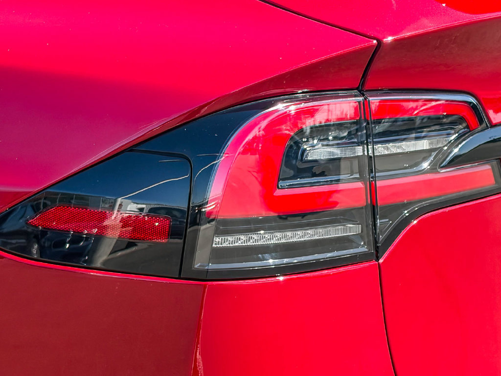 Used 2023 Tesla Model X AWD/4WD image 8