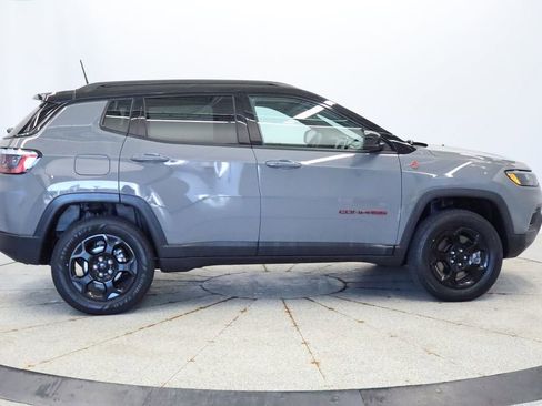 Used 2023 Jeep Compass Trailhawk w/ Sun and Sound Group AWD/4WD image 6