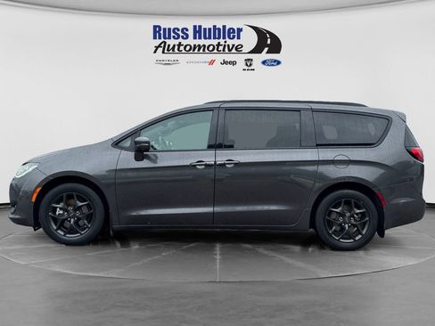 Used 2020 Chrysler Pacifica Limited w/ Advanced Safetytec Group FWD image 2