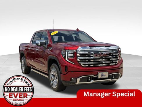 Used 2023 GMC Sierra 1500 Denali w/ Denali Reserve Package AWD/4WD image 1