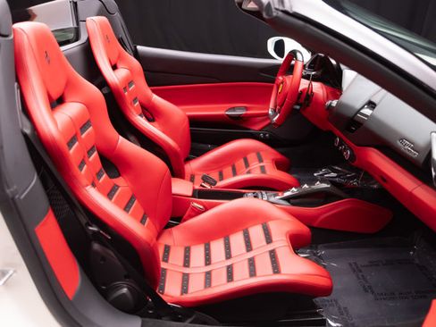 Used 2017 Ferrari 488 Spider RWD image 70
