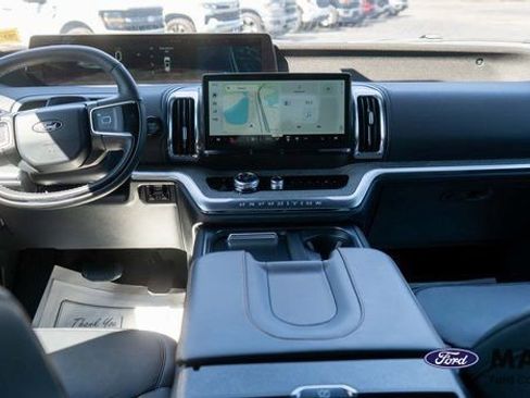 Used 2025 Ford Expedition Tremor AWD/4WD image 16