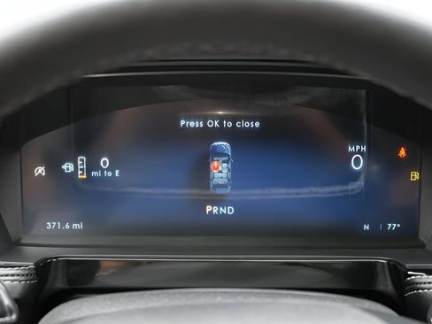 Used 2025 Lincoln Corsair AWD w/ Equipment Group 101A image 19