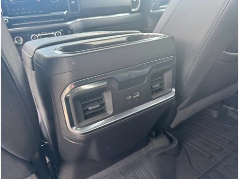 Used 2023 GMC Sierra 1500 SLT AWD/4WD image 17