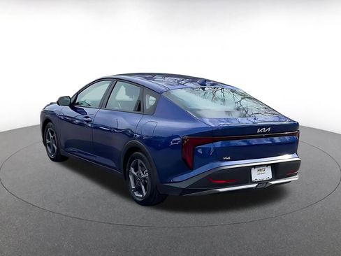 Used 2025 Kia K4 LXS image 10
