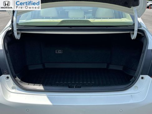 Certified 2017 Honda Accord Touring image 8