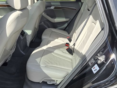 Used 2011 Audi Q5 2.0T Premium Plus image 17